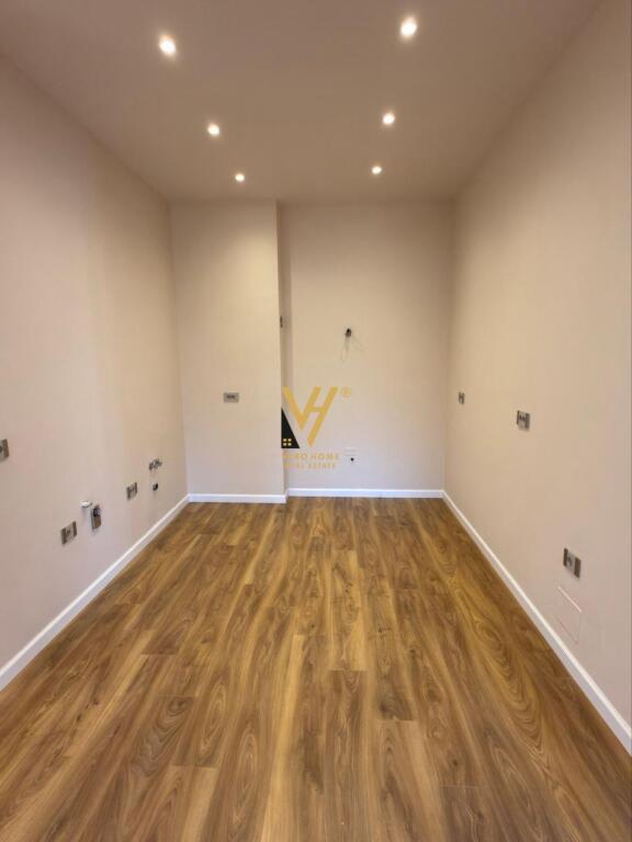 BUSINESS PREMISES FOR RENT 170 M2 AT VILAT GJERMANE 1,900 EURO