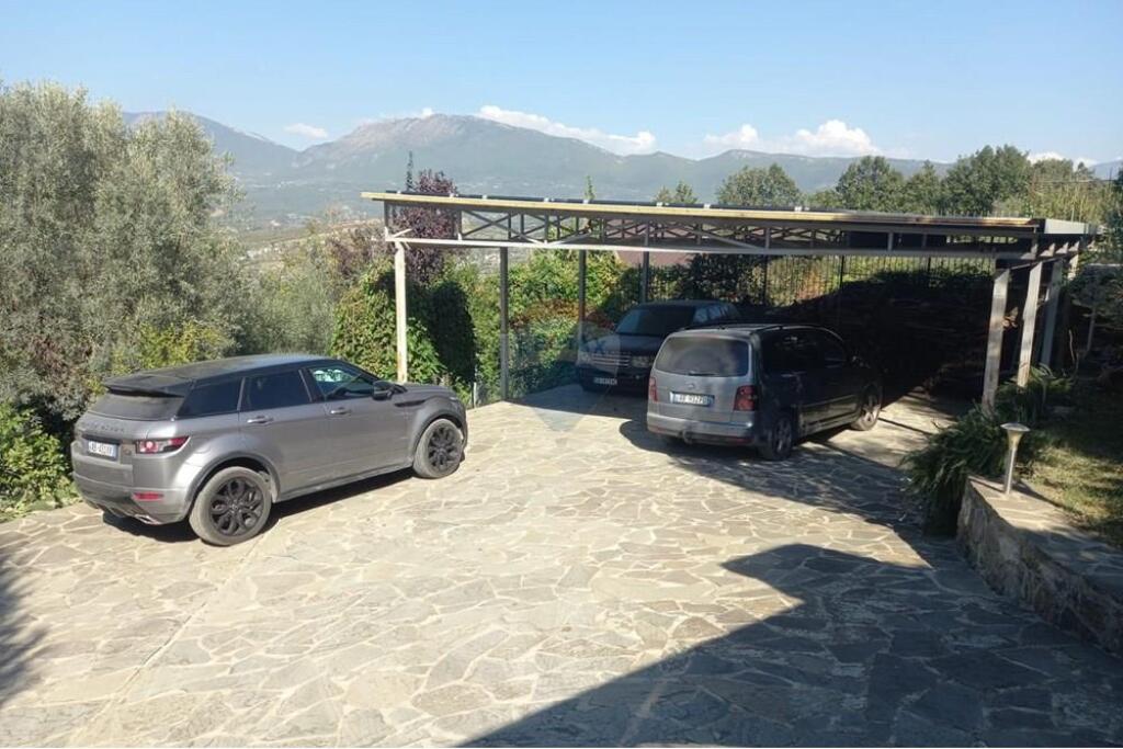 Vilë - Për Shitje - Bërzhitë, Tiranë (ID: 530191063-145)