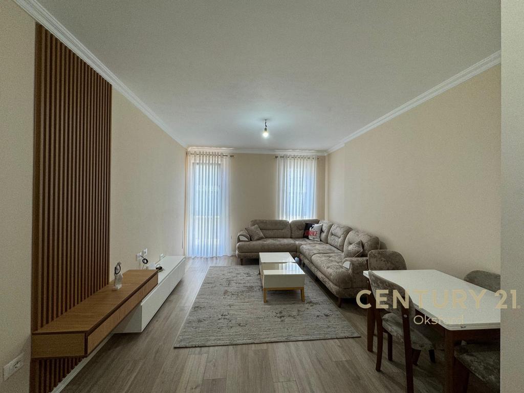 Apartament 2+1 me qira në Univers City!