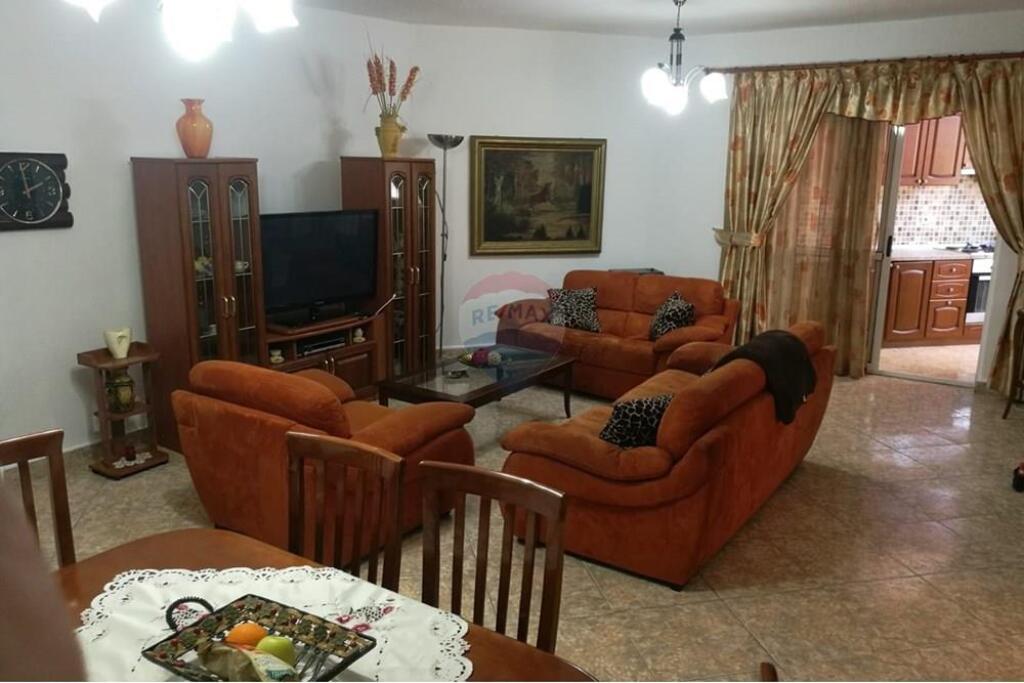 Apartment 2+1 for rent, Commune of Paris! !