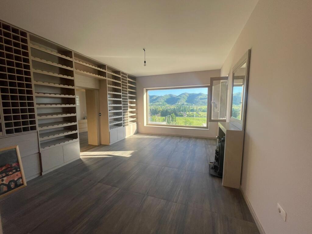 TERRENO+ CASA IN VENDITA A VISHNJE