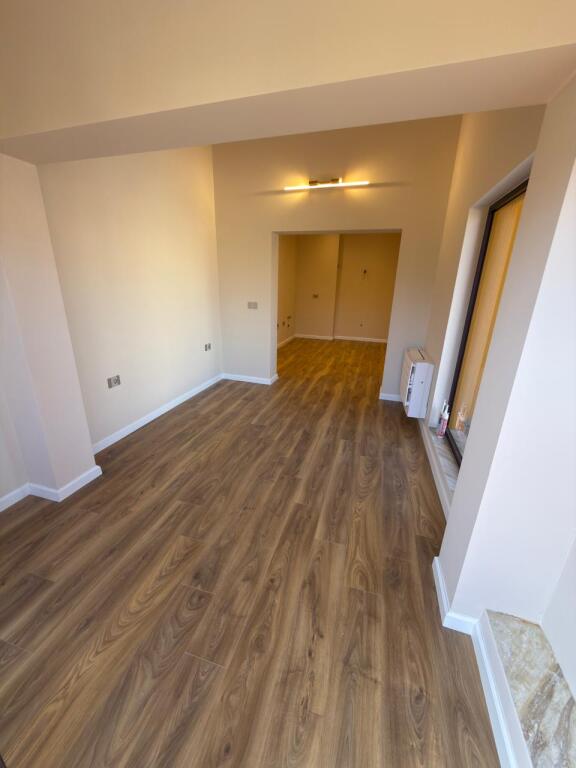 AMBIENT BIZNESI ME QERA 170 M2 VILAT GJERMANE 1900 EURO