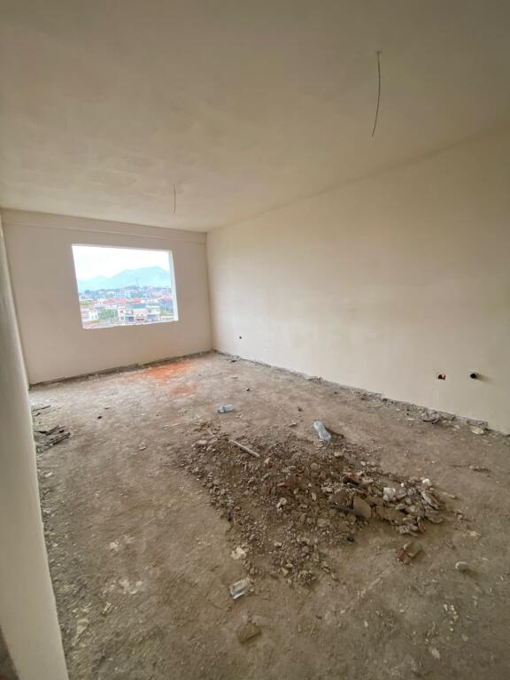 Shitet Apartment paskuqan