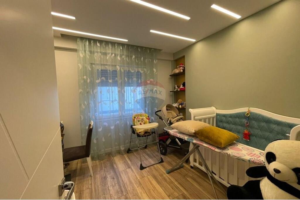 Apartament 3+1 me post parkimi tek K.Zoo!
