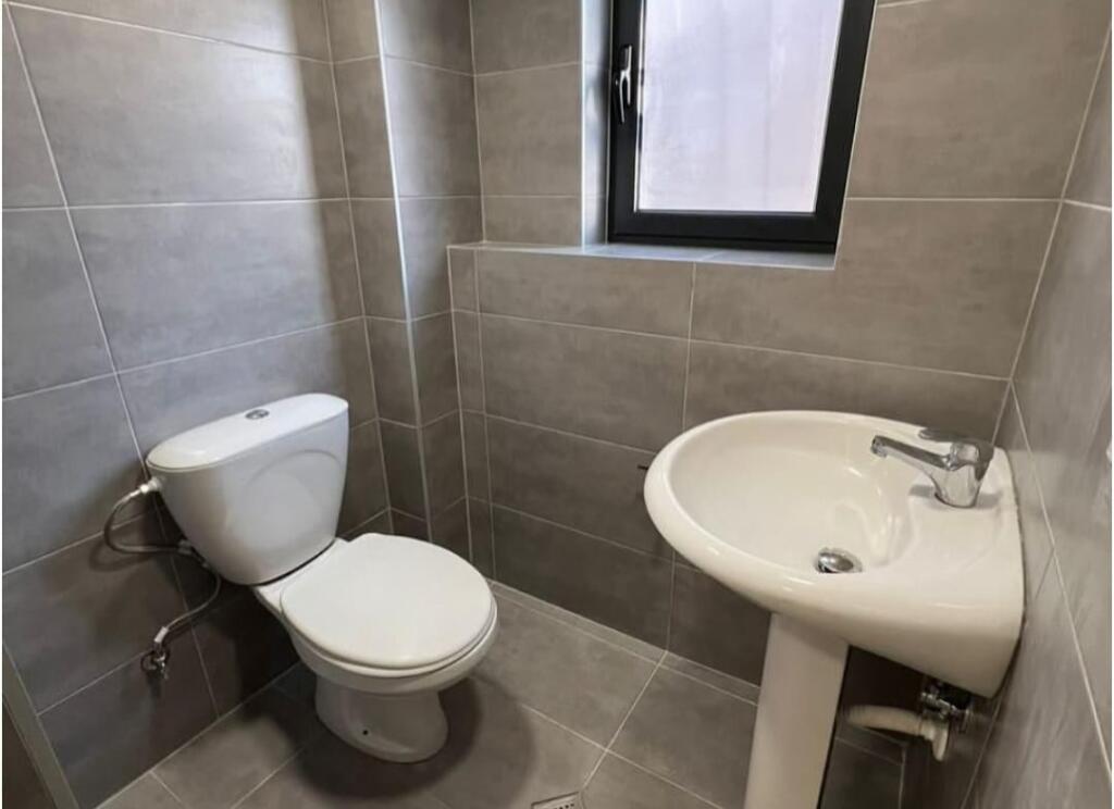 Ambient biznesi per shitje ◦ Stadiumi Dinamo