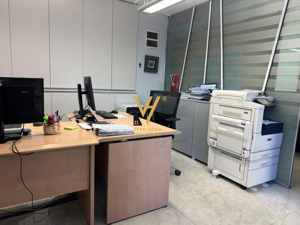 FOR SALE PREMISES 65 M2 AT WILLSON SQUARE 340,000 EURO