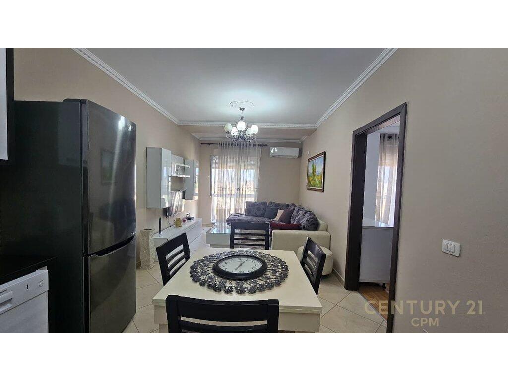 Apartament 1+1 me Qira te Kompleksi Magnet, pranë 21 Dhjetorit