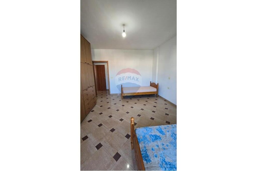 me qira apartament (2+1) spacioz , Rr.Frang Bardhi