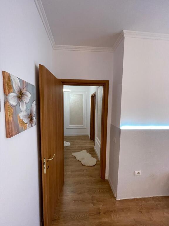 🏡 Apartament në Shitje – Astir, pranë Bar Artistit