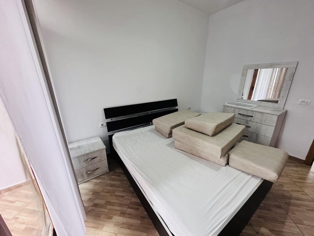 Affittasi Appartamento 1+1+1 con Balcone