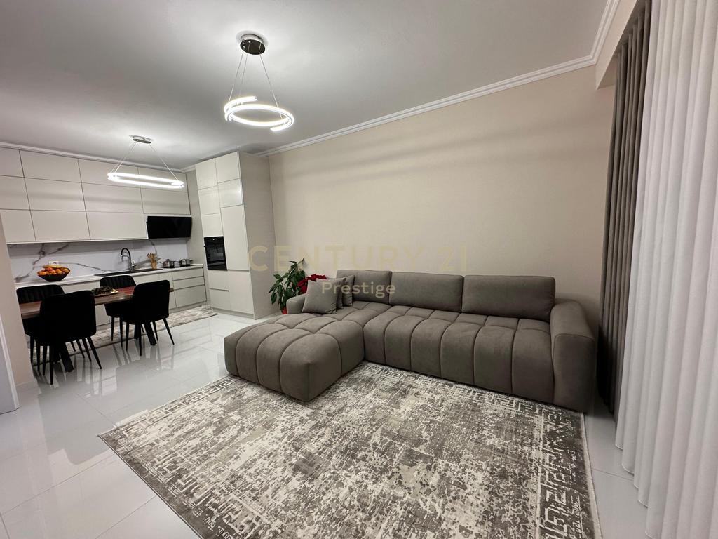 APARTAMENT 2+1 ME QIRA, I VENDOSUR TEK URBAN GATE, TIRANE! 600 € /Muaj