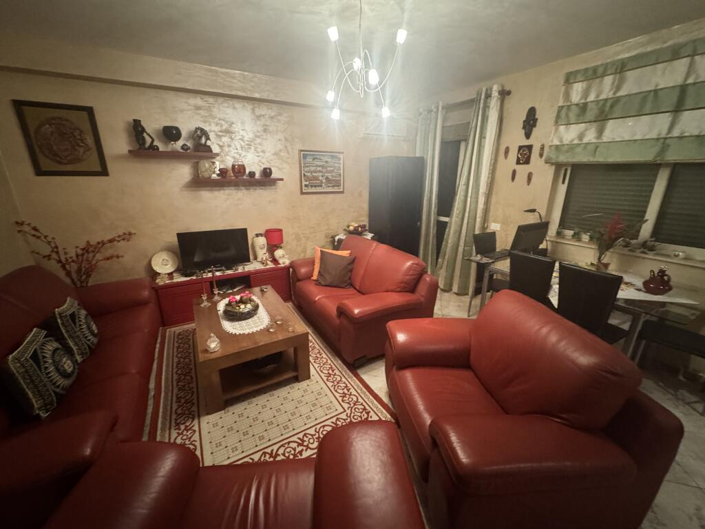 🏠 Shitet Apartament 2+1+bllk pranë Gardës dhe Juridikut