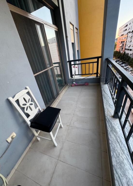 🏡 Shitet Apartament 2+1+2