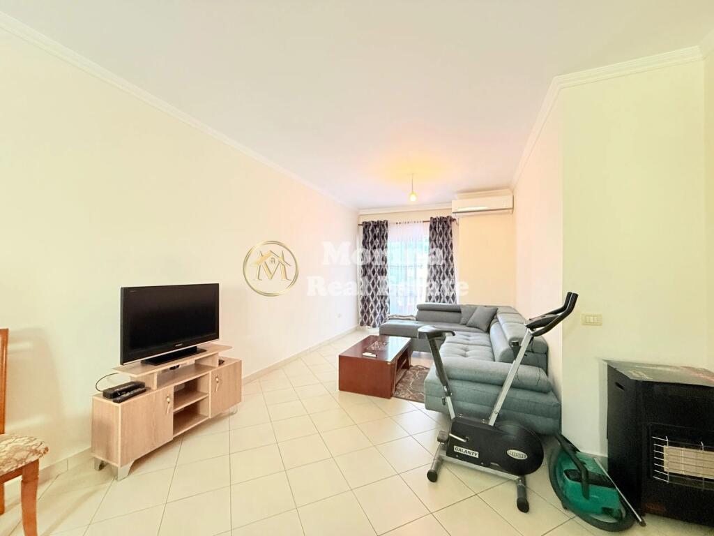 Qera, Apartament 2+1,Yzberisht , 500 euro/muaj