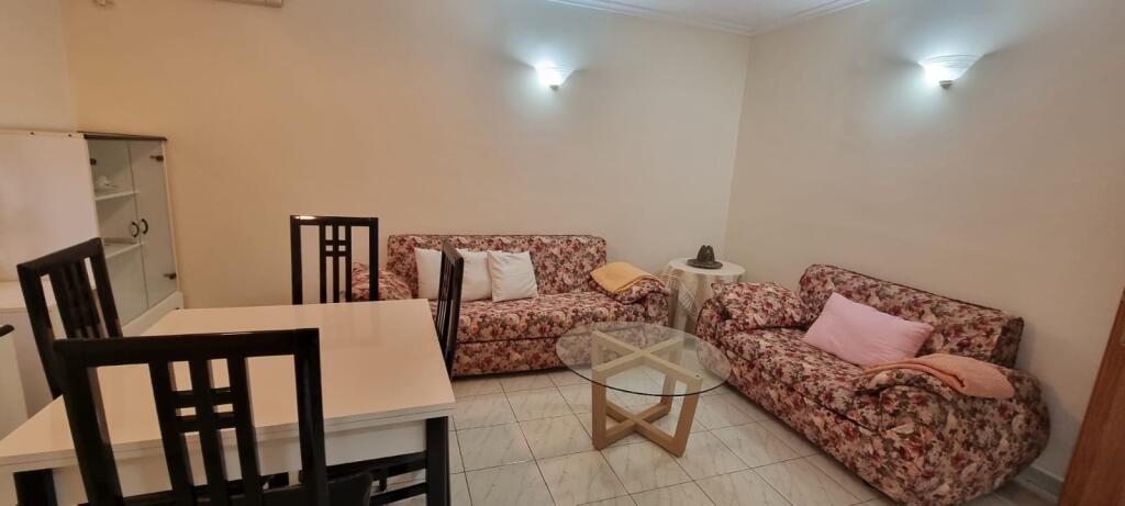Jepet me QIRA apartament 1+1 afër "Report TV"
