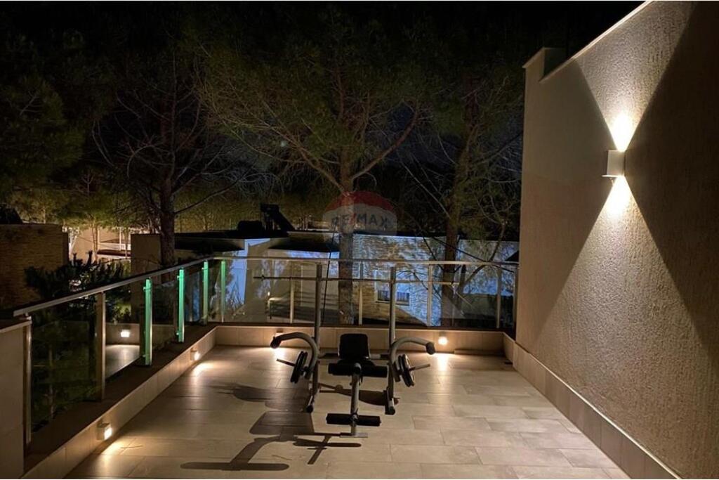 Vendiamo una super villa sulla prima linea al Complesso Lura 3!