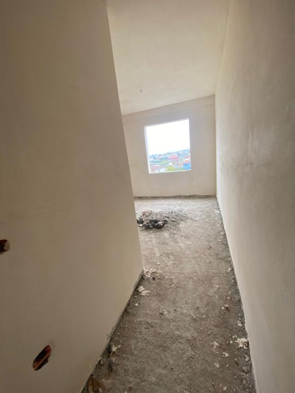 Shitet Apartment paskuqan