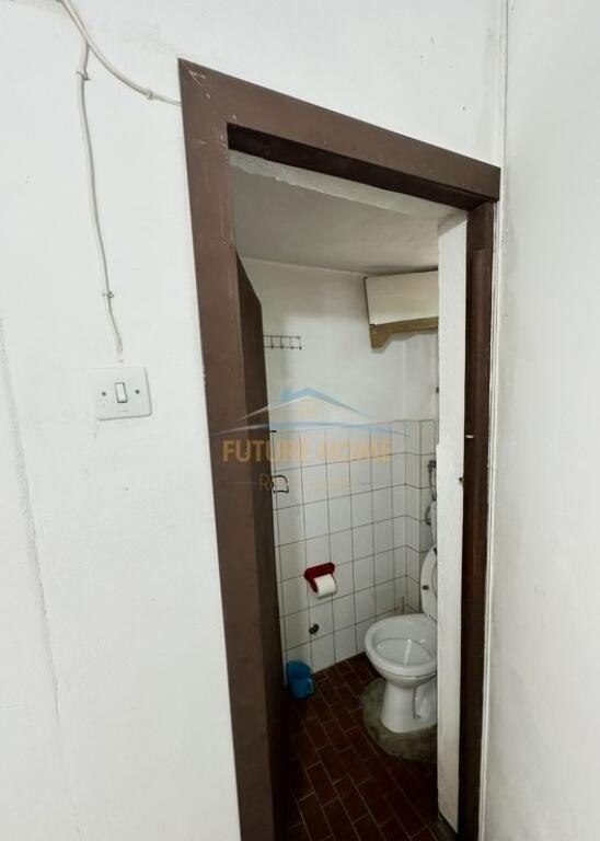Qera, Njesi Biznesi, Xhamllik, Tirane.