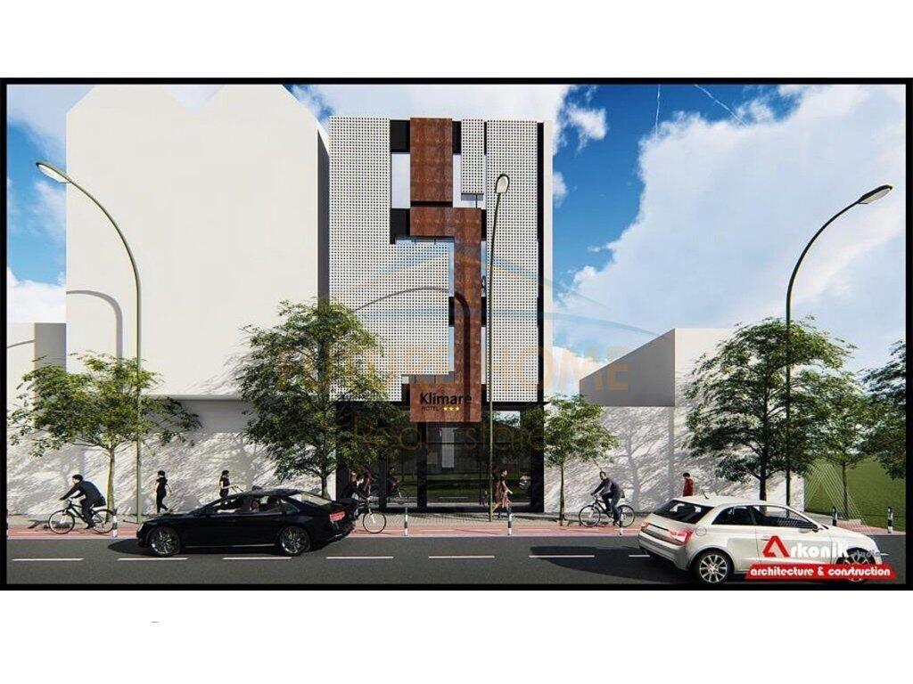 VENDESI 4 PIANI IN VENDITA, VIA BARRIKADAVE