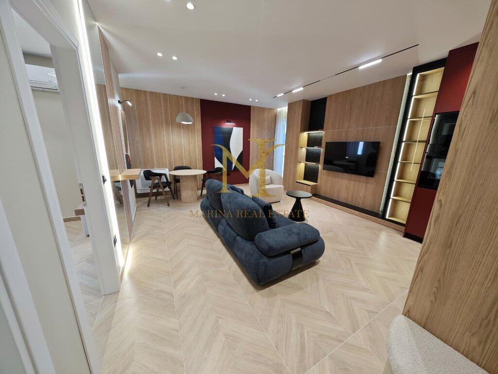 Jepet me qira apartament luksoz 1+1 në zonën Bashkia, Durrës!!