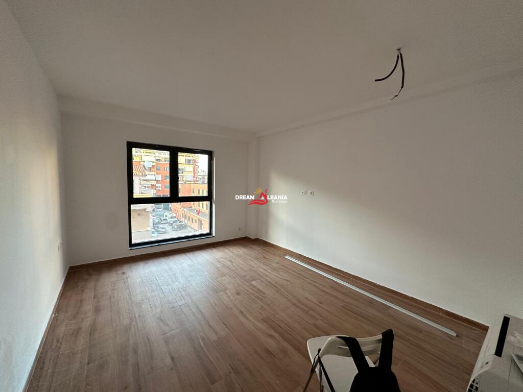 Duplex business premises for rent on Kavaja Street, Tirana Garden Building (ID 42611189)