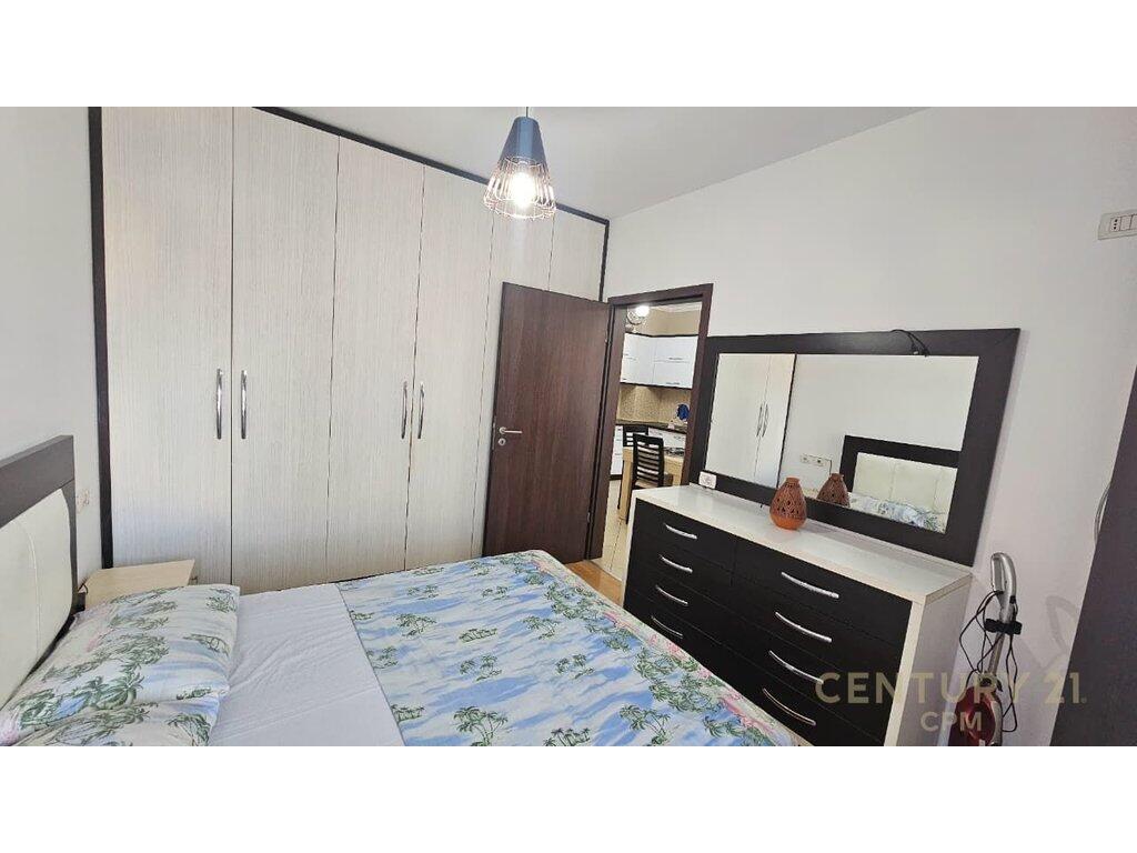 Apartament 1+1 me Qira te Kompleksi Magnet, pranë 21 Dhjetorit