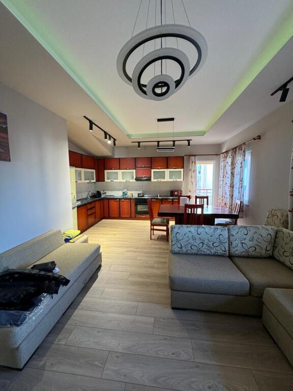 Jepet Apartament me Qera
