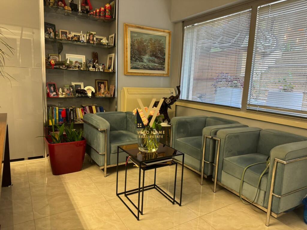 FOR SALE PREMISES 65 M2 AT WILLSON SQUARE 340,000 EURO