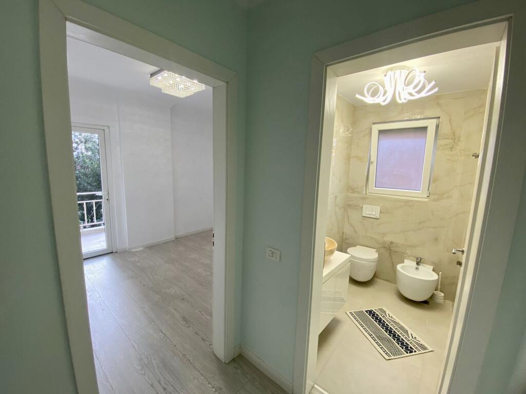 📣 QERA Apartament 3+1 Me 2 Tualete 📍 Prane Ambasades Amerikane, Tirane ✨