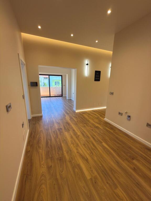 AMBIENT BIZNESI ME QERA 170 M2 VILAT GJERMANE 1900 EURO
