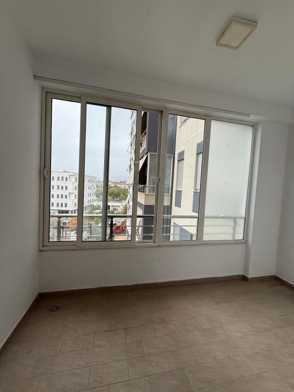 🏡 Apartament për Shitje – 2+1+2 📍 Kinostudio
