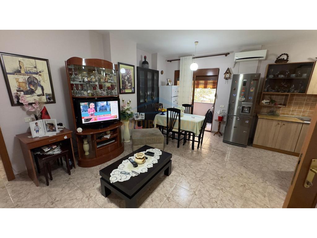 Qera, Apartament 1+1, Rruga e Bogdaneve, Tirane