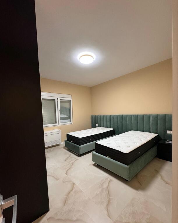 APARTAMENT ME QERA 2+1+2 SAUK 1100 EURO