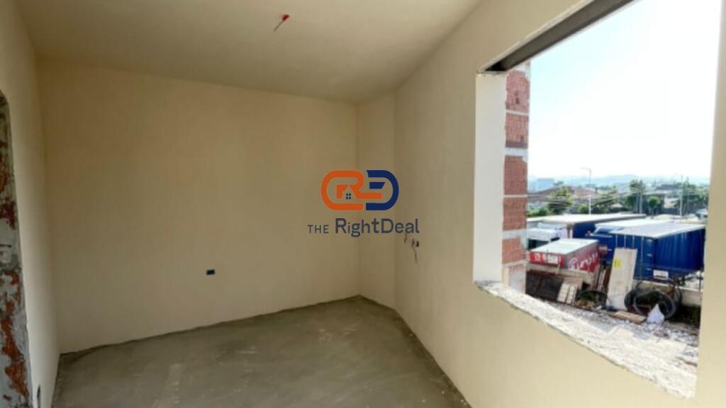 In Paskuqan, Apartment 2+1+2 for Sale, Very Close to the Grand Ring!!