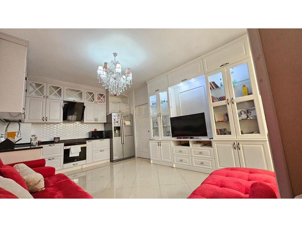 Apartament 2+1+2T Me Qira te Ish Rajoni Durrës - 600€ | 86 m²
