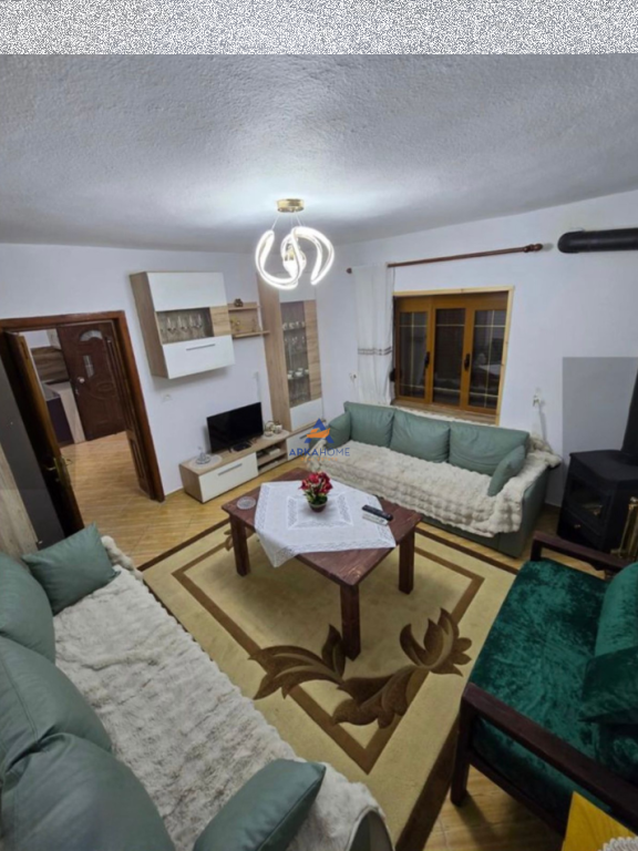 VENDESI CASA PRIVATA INSIEME A TERRENO +OPPORTUNITÀ HOTEL 3 PIANI “VOSKOPOJ” 175.000 EURO