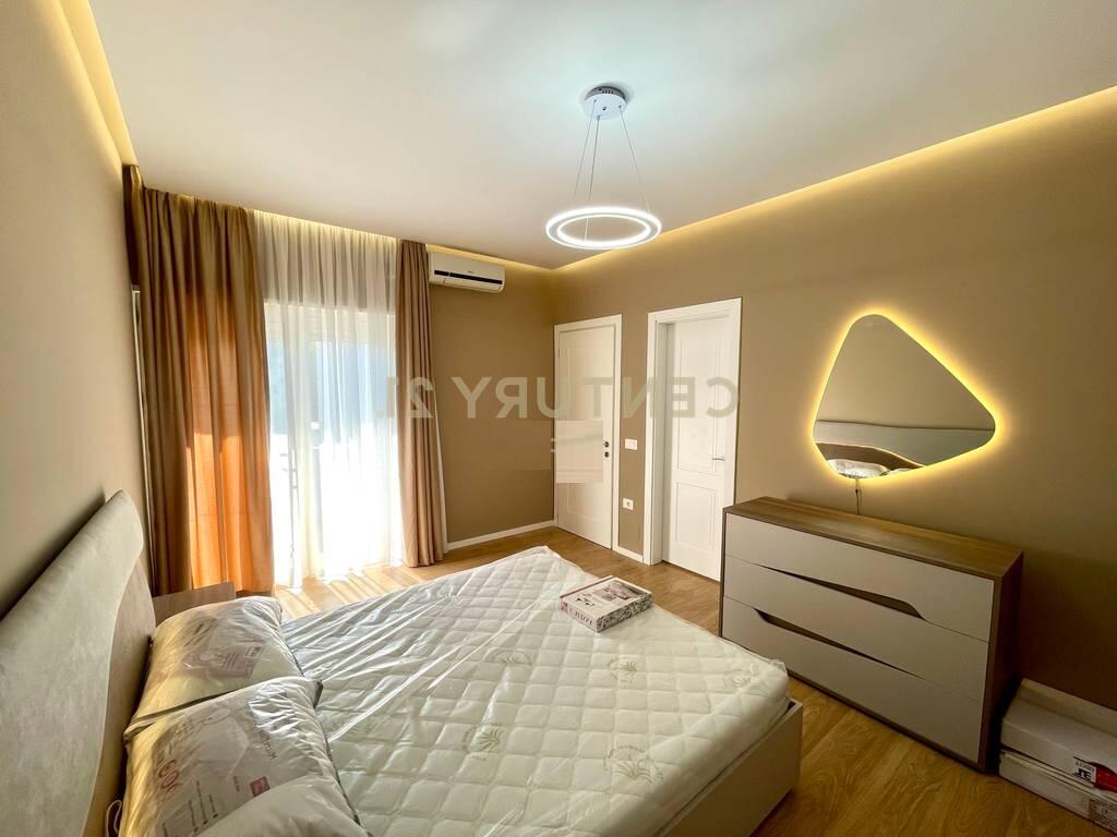 APARTAMENT ME QIRA 2+1+2 TE KOPSHTI BOTANIK