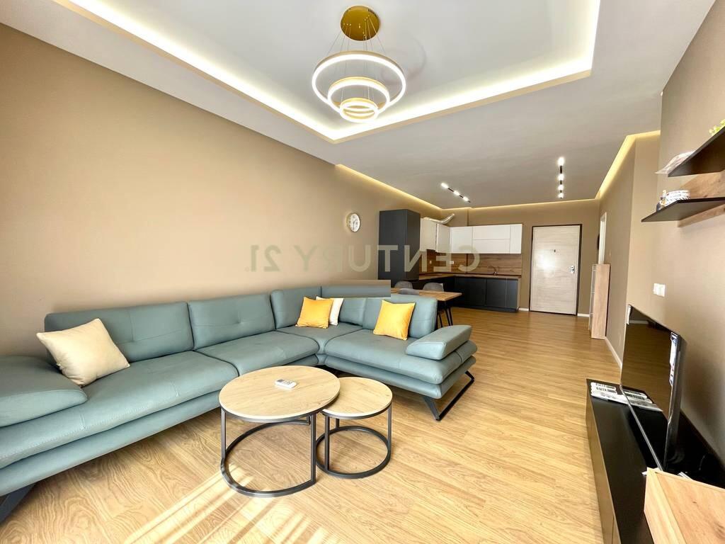 APARTAMENT ME QIRA 2+1+2 TE KOPSHTI BOTANIK