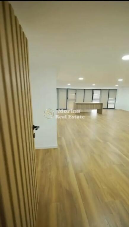 Business premises, in Yrshek, near Eklips Hotel, 1,500,000 Euro.