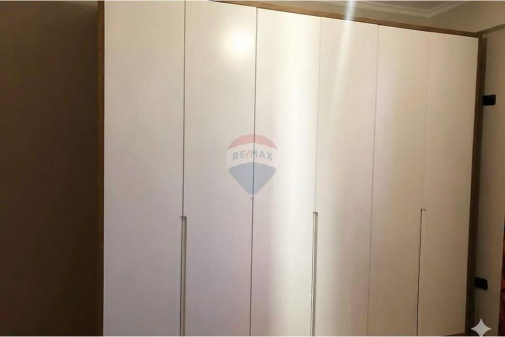 Jepet me qira apartament (2+1) Bill KLinton !