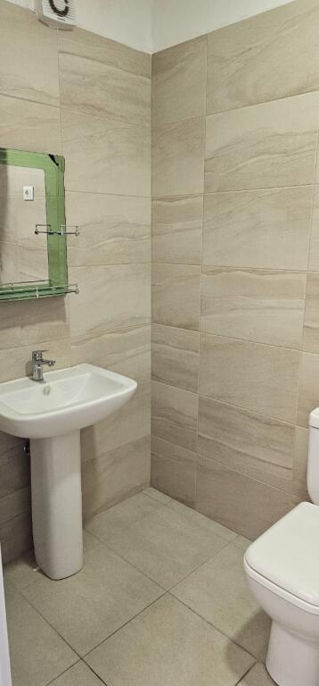 APARTAMENT 3+1 PER QERA TEK SPITALI QSUT