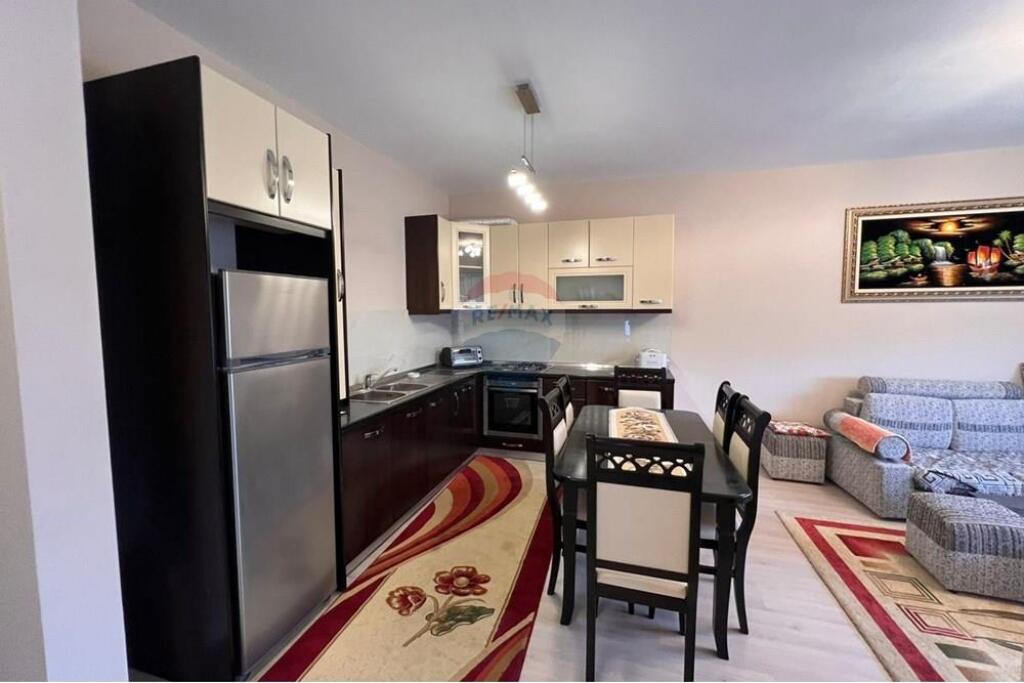 SHITET APARTAMENT 3+1 XHAMIA E SELITES!