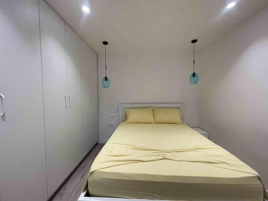 Jepet me qira apartament 1+1 perballe me Harry Fulltz
