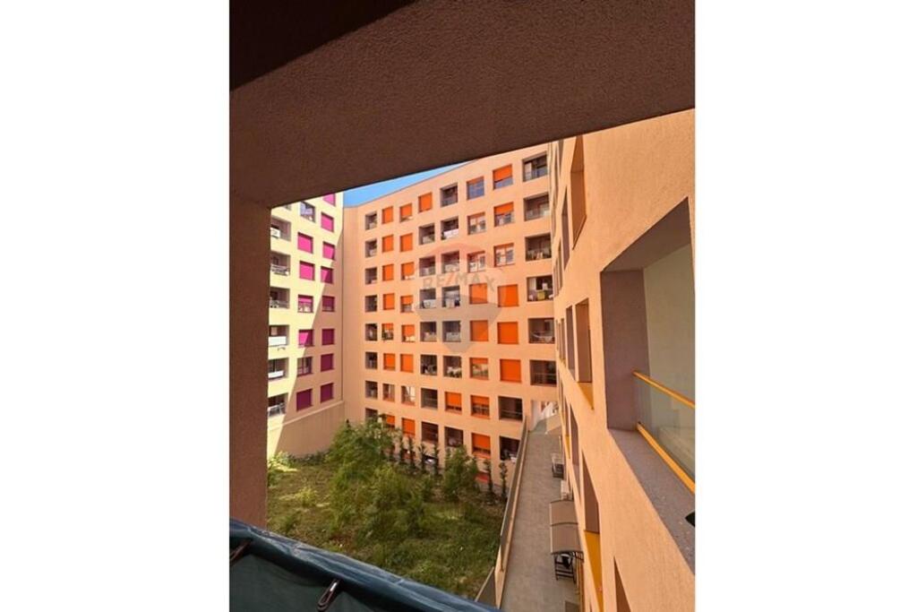 For sale: 2+1 apartment in mangalem ali demi