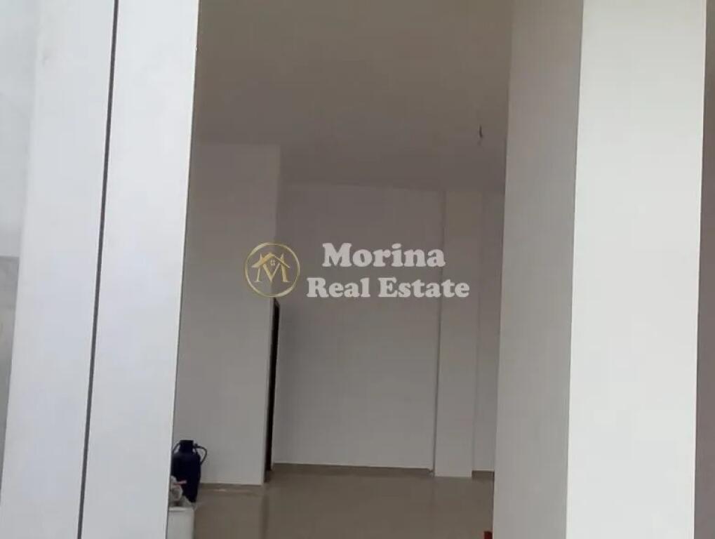 Affitto, Locale commerciale, presso il Lago Artificiale, 850 euro/mese