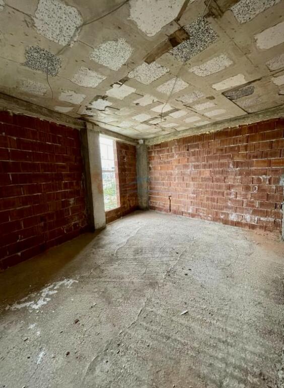 Shitet, Apartament 1+1, Ali Demi, Tirane