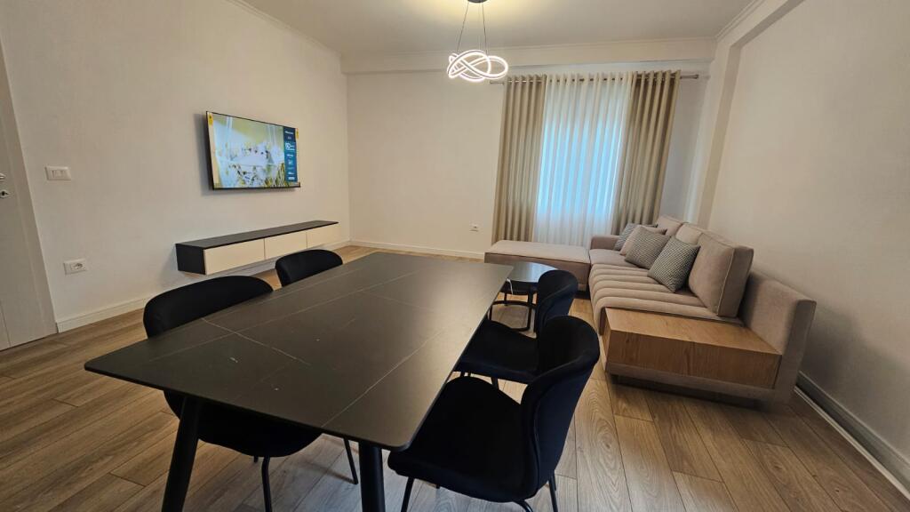 🏡 Kiralık 2+1 daire – Kodra e Diellit