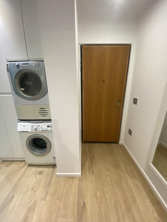 1+1,furnished for the first time, commune of Paris, the garden, 700 thousand lek