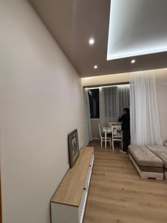 1+1, i mobiluar perballe delijorgjit cmimi 600 euro