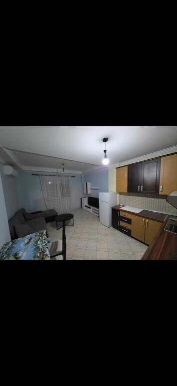 Jepet Apartament 2+1 Me Qera Ne 5 Maji